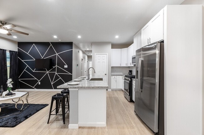 Building Photo - 4661 Clover St