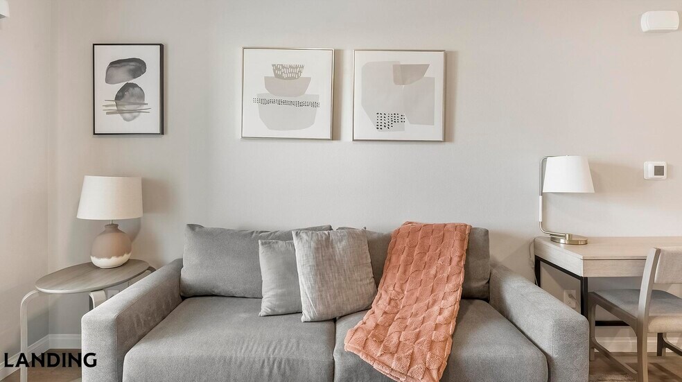 Building Photo - 760 S Boulder Hwy