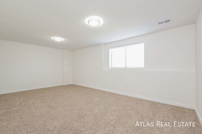 Building Photo - 108 Yank Way
