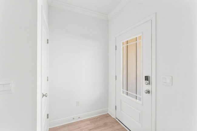 Building Photo - 25 Krewe Cir