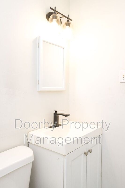 Building Photo - 45 Scruggs St