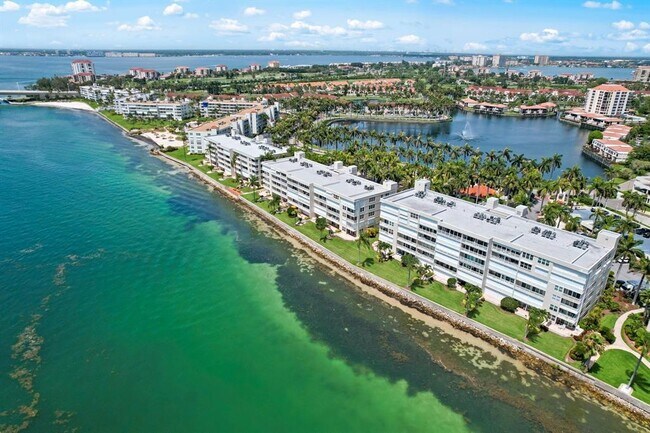 Building Photo - 6093 Bahia Del Mar Cir N