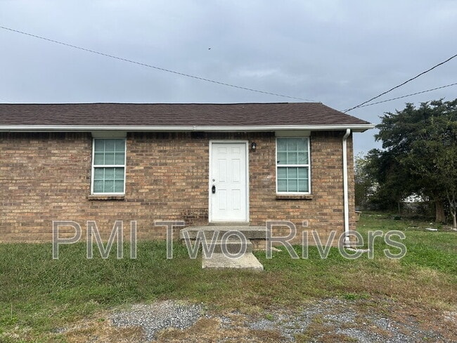 Building Photo - 1904 Westchester Dr