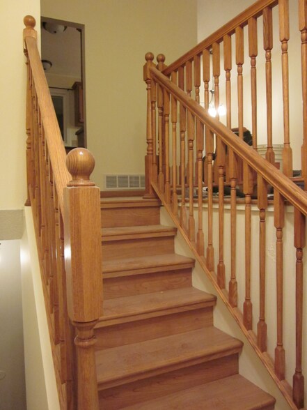 Building Photo - 2513 Cedar Hills Dr