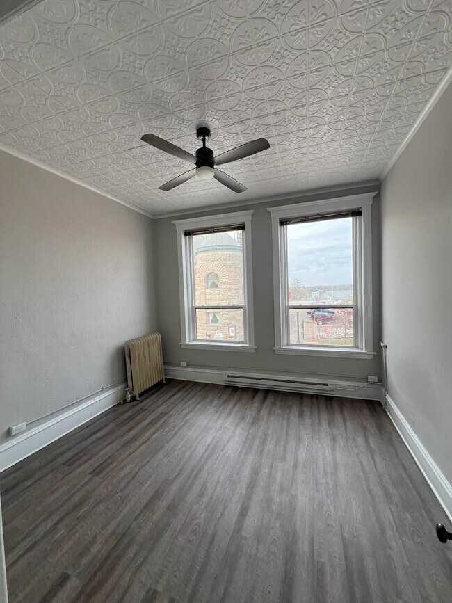 Building Photo - Arcade Building