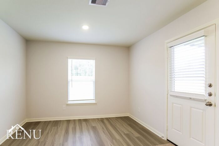 Building Photo - 10490 Red Cardinal Dr