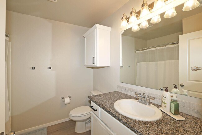 Building Photo - 7811 Bellamy Dr
