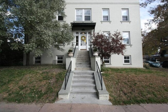 Building Photo - 504 Pearl St