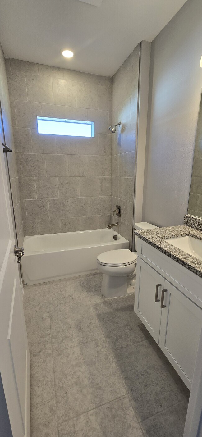 Building Photo - 307 Mendoza St