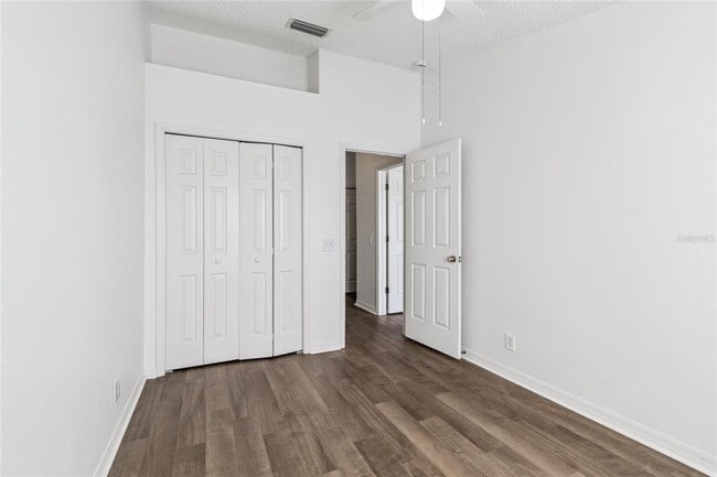 Building Photo - 571 Shoreham Ct NE