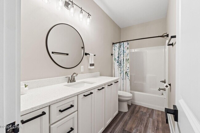 Building Photo - 4419 Conifer Ln