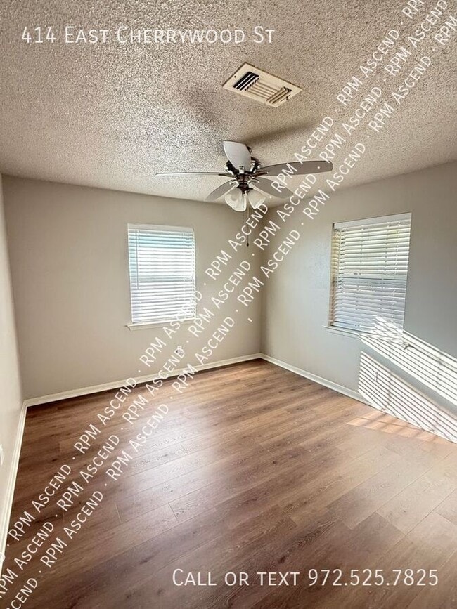 Building Photo - 414 E Cherry Wood Ln