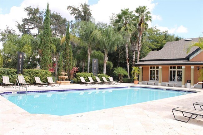 Building Photo - 6021 Westgate Dr