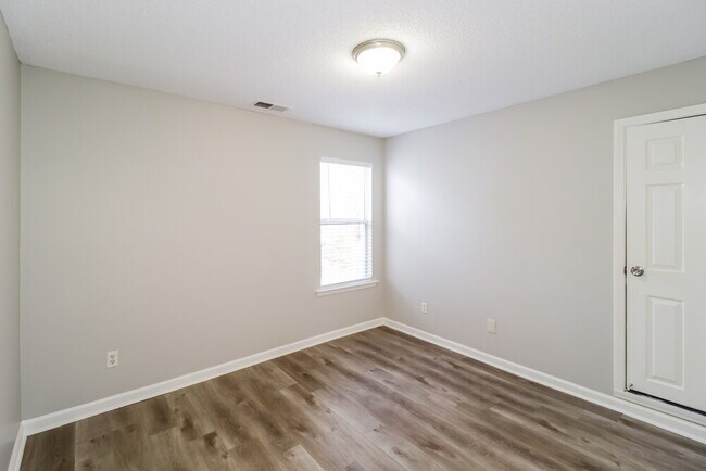Building Photo - 9702 Tributary Cove