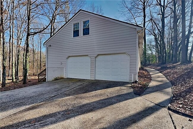 Building Photo - 1170 Colony Cir