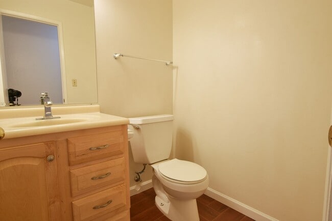 Building Photo - 4794 Raspberry Pl