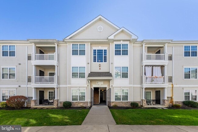 Building Photo - 117 Lionheart Ln