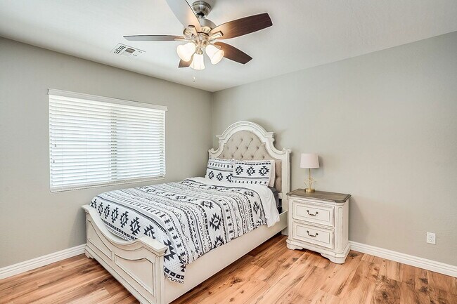 Building Photo - 7543 E Kael Cir