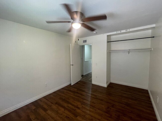 Building Photo - Completely Remodeled 3 Bedroom in San Diego!! Water/Trash Included