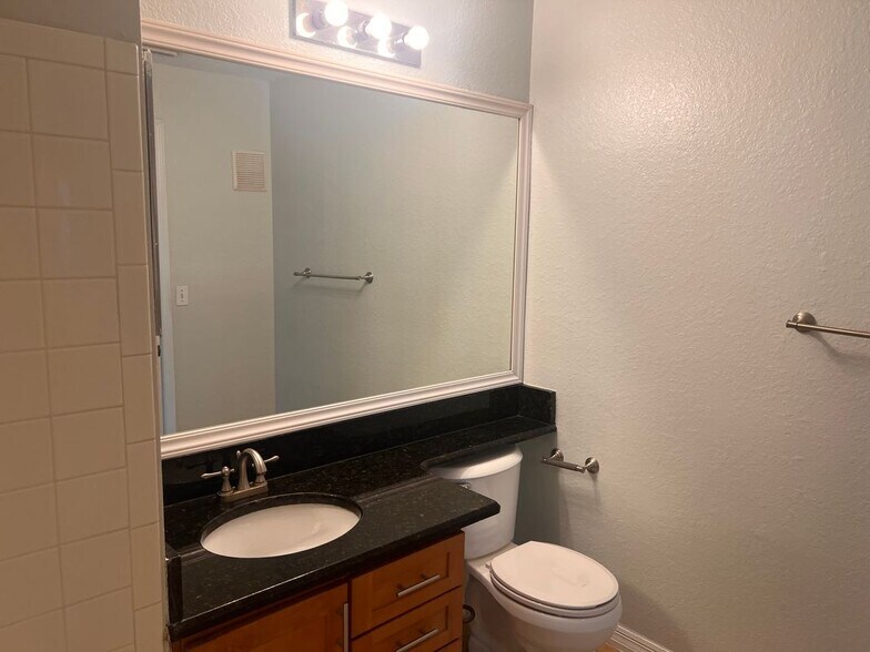 Building Photo - 7524 Seurat St