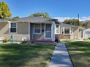 Building Photo - 132 Moffett Dr
