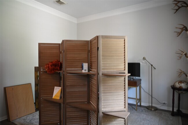 Building Photo - 5755 Lightstone Ln