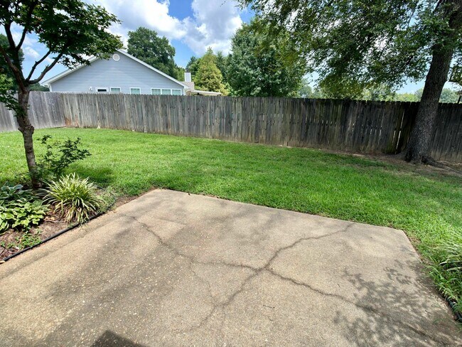 Building Photo - 3 Bed, 2 Bath with Fenced Yard, Two-Car Garage, Brookland School District