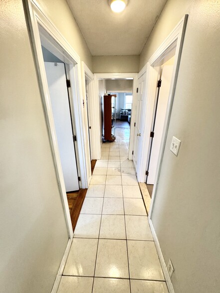 Building Photo - 12 Litchfield St