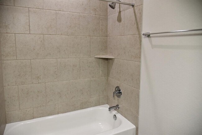 Building Photo - 358 Shoreview Dr
