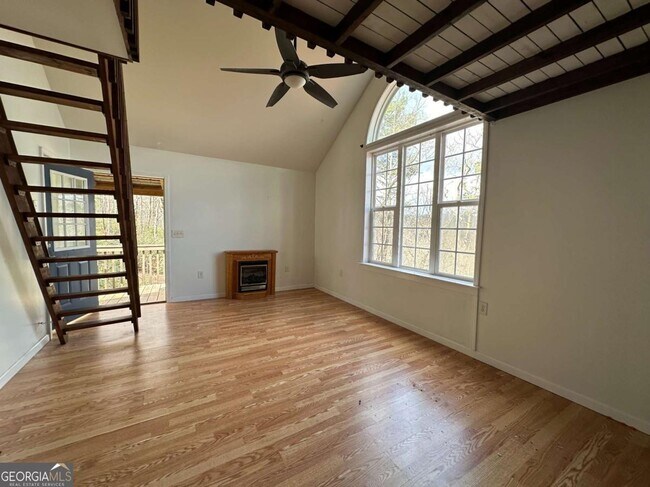 Building Photo - 422 Laurel Ridge Rd