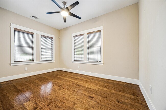Building Photo - 1111 Adele St
