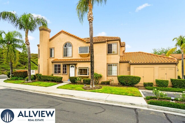 Building Photo - Fully Furnished Townhome with Attached Garage in Aliso Viejo!