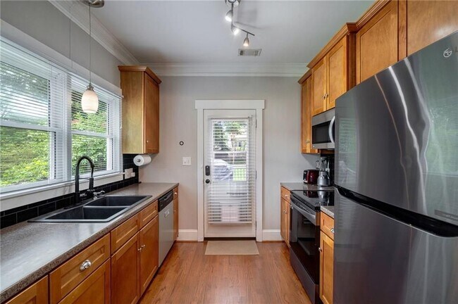 Building Photo - 3405 Fortner St