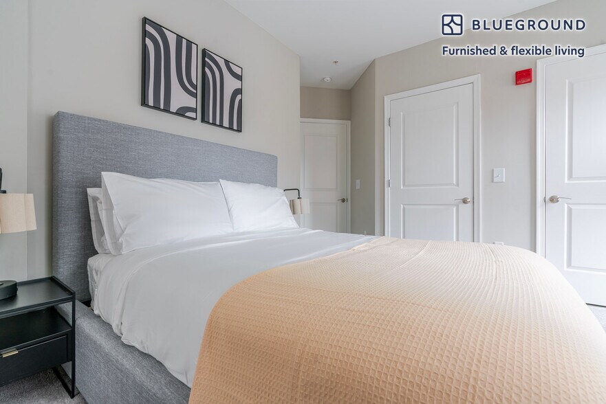 Building Photo - 7131 Arlington Rd