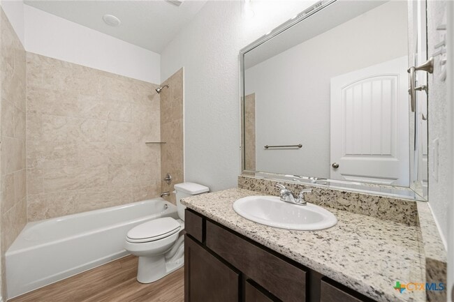 Building Photo - 513 Adley Ave