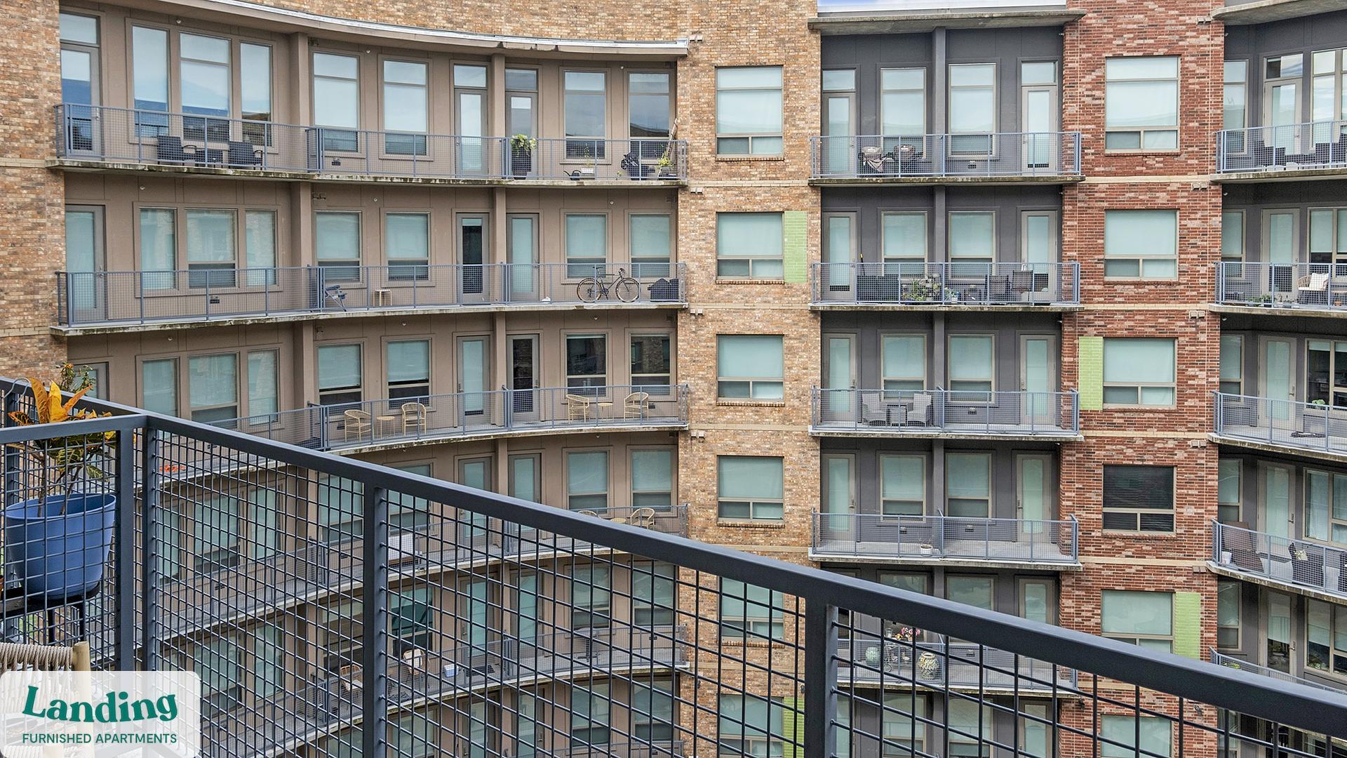 Building Photo - 825 Usener St