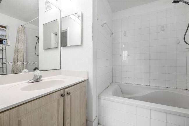 Building Photo - 8854 W Flagler St