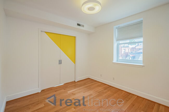 Building Photo - 1733 20th St NW