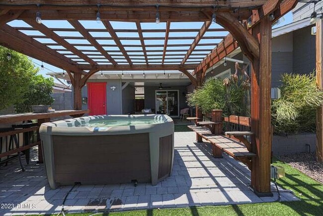 Building Photo - BEAUTIFUL Scottsdale Home