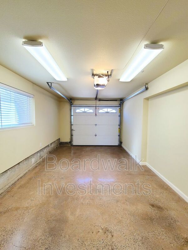 Building Photo - 15 Park Manor Dr