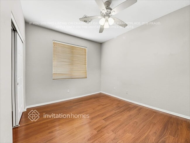 Building Photo - 3213 S 103rd Dr