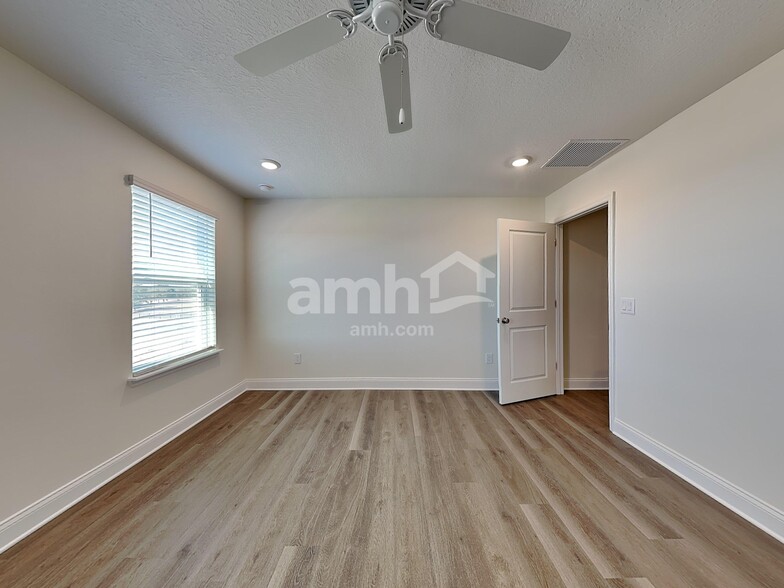 Building Photo - 16356 Willo Pines Ln