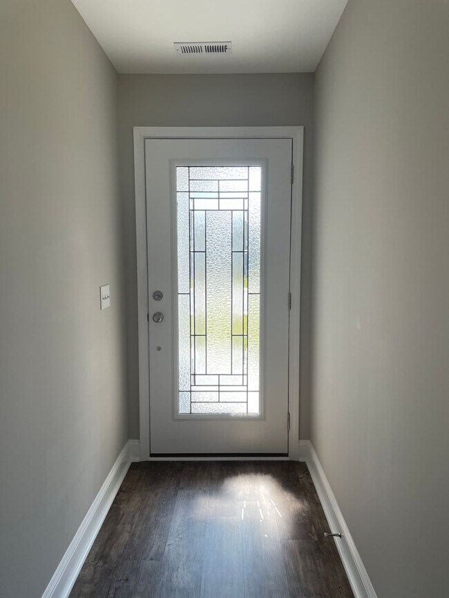 Building Photo - Brand New 3bd / 2ba w/ high end finishes, right in the heart of Conway!!