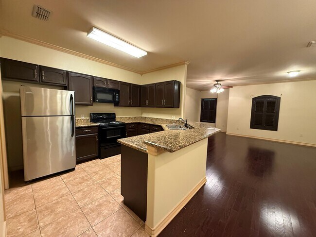 Building Photo - 8216 Casa Verde Rd