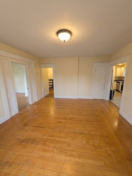 Building Photo - 60 Elm St