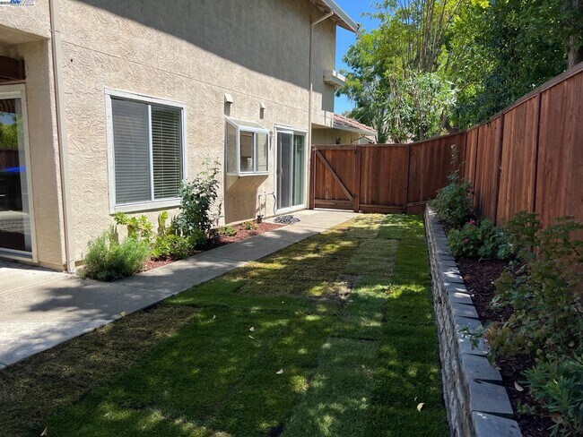 Building Photo - 4173 Garibaldi Pl