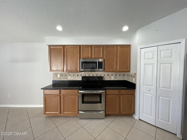 Building Photo - 613 Coral Trace Blvd