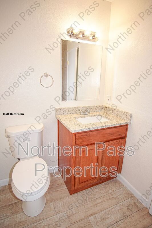 Building Photo - 3425 Risner Pl