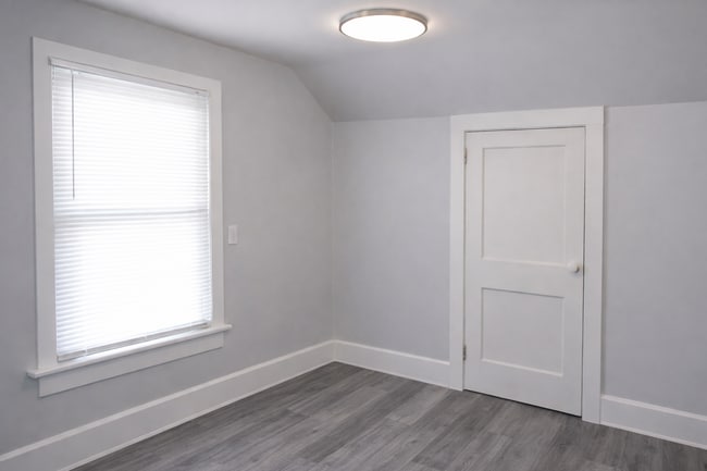 Building Photo - 2 Bedroom Plain Township Home for Rent