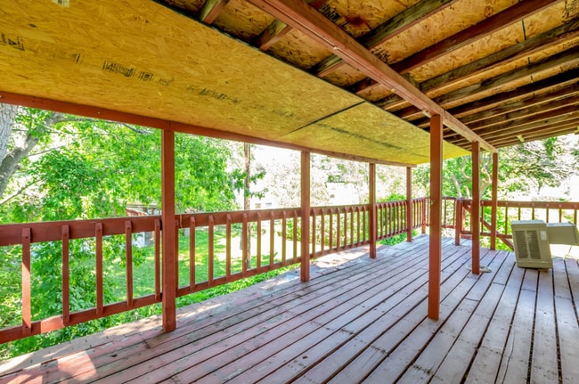 Building Photo - Swan Street Triplex